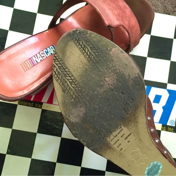 NASCAR Women's Brown Wedge Sandals - Picture 4 of 6